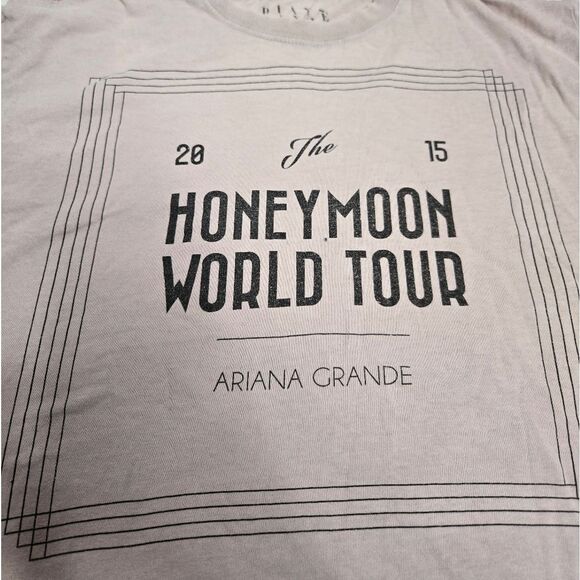 ARIANA GRANDE 2015 Honeymoon World Tour‎ short sleeve tee shirt RARE M - Picture 4 of 9